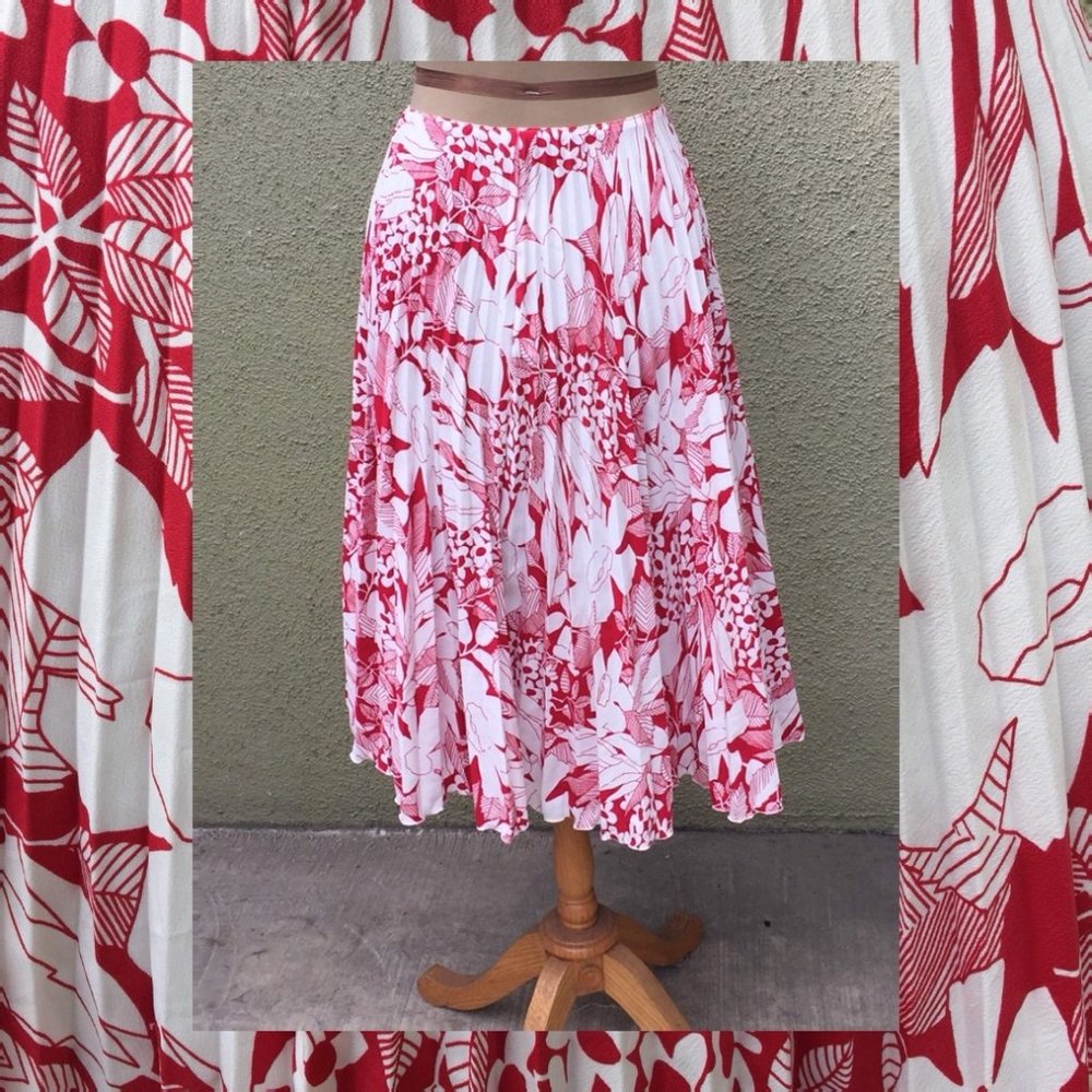 Sunburst Pleated Floral Skirt